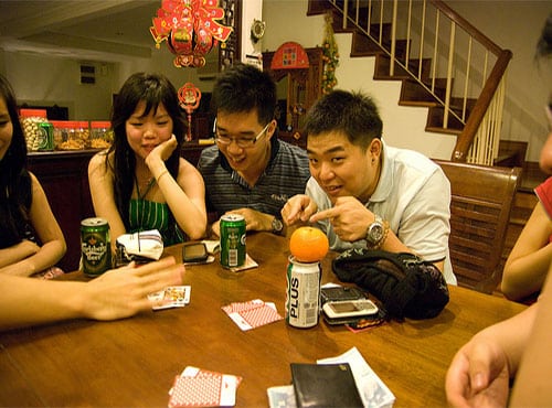 Tết mà thiếu đánh bài ăn tiền thì còn gì là tết nữa