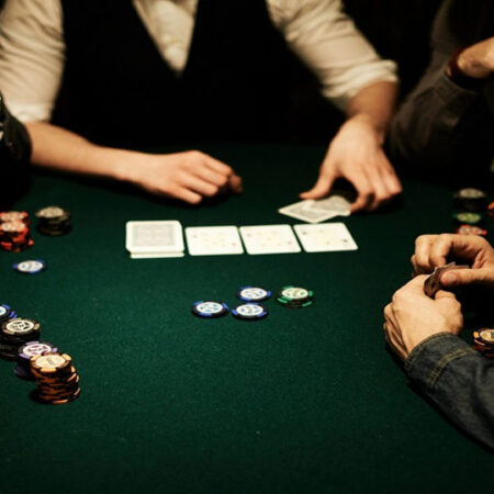 Trải nghiệm Sự Hồi Hộp của Poker Online Tiền Thật