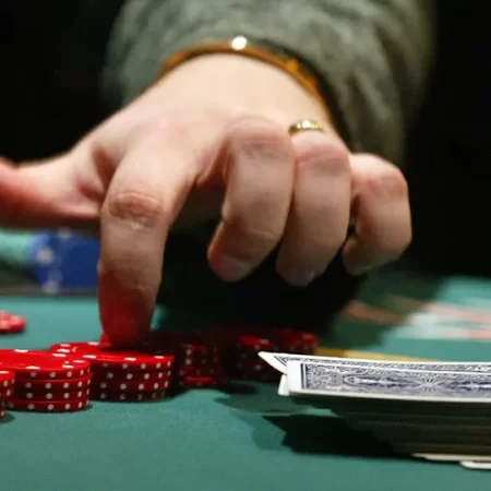 Quản lý vốn poker cho người mới: Hướng dẫn từng bước dễ hiểu tại casino trực tuyến việt nam