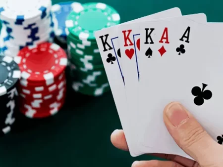 Cách Chơi Poker Cơ Bản: Hướng Dẫn Từng Bước Cho Người Mới Bắt Đầu
