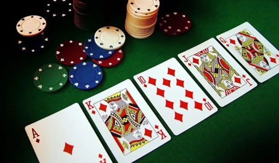 Cách Chơi Poker Online