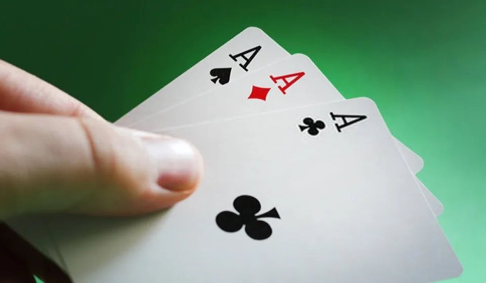 Cách Chơi Poker Online