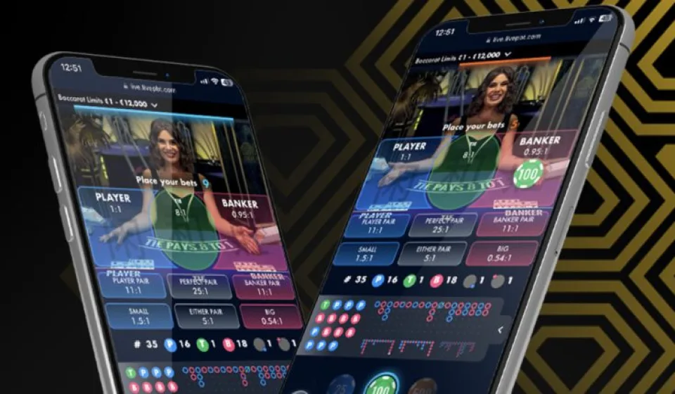 Baccarat online trên smartphone