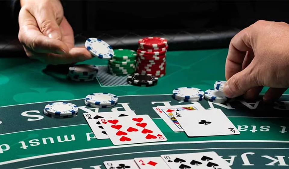 Luật chơi xi dách happyluke