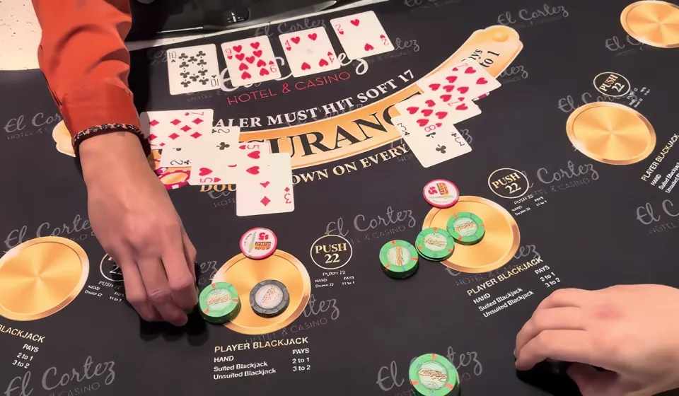 Double Down xi dách Live Casino House